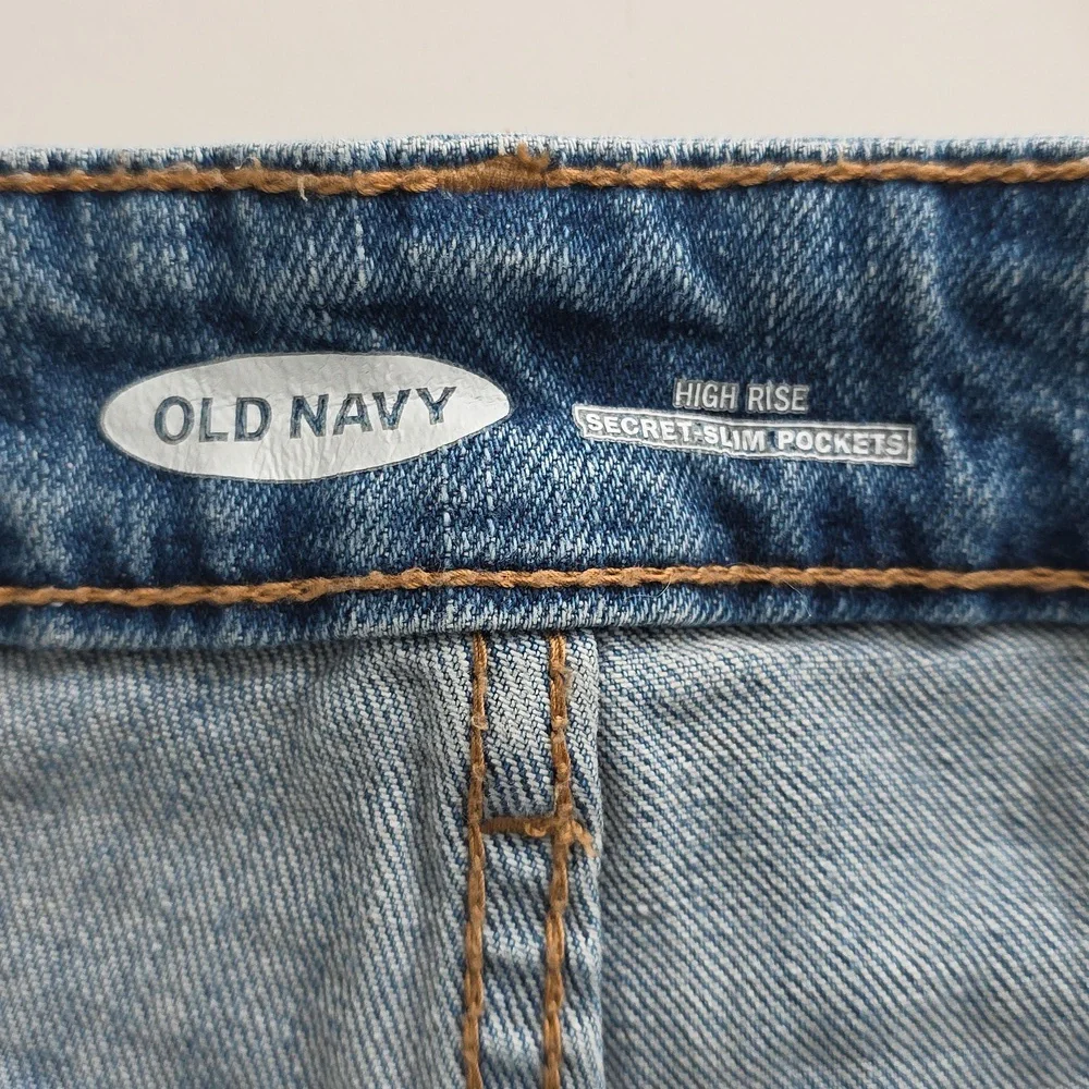 Old Navy Light Blue High Rise Distressed Jean Shorts Size 6 G142
